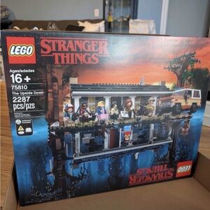LEGO Stranger Things The Upside Down 75810 Brand New & Sealed in
Box Retired Set